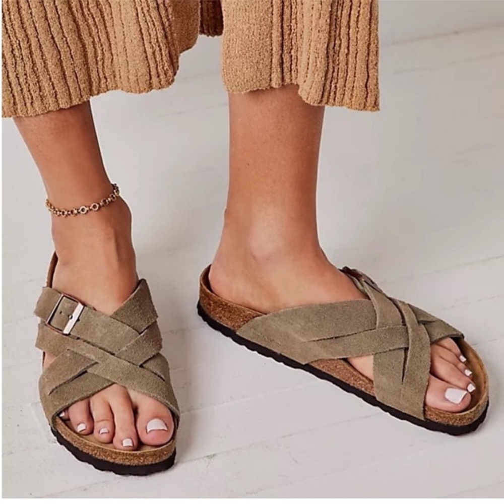 Birkenstock Tan Sandals with Contoured Footbed NWOT